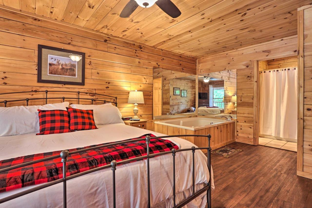 Cabin With Deck And Fireplace Less Than 3 Mi To Dollywood! ピジョンフォージ エクステリア 写真