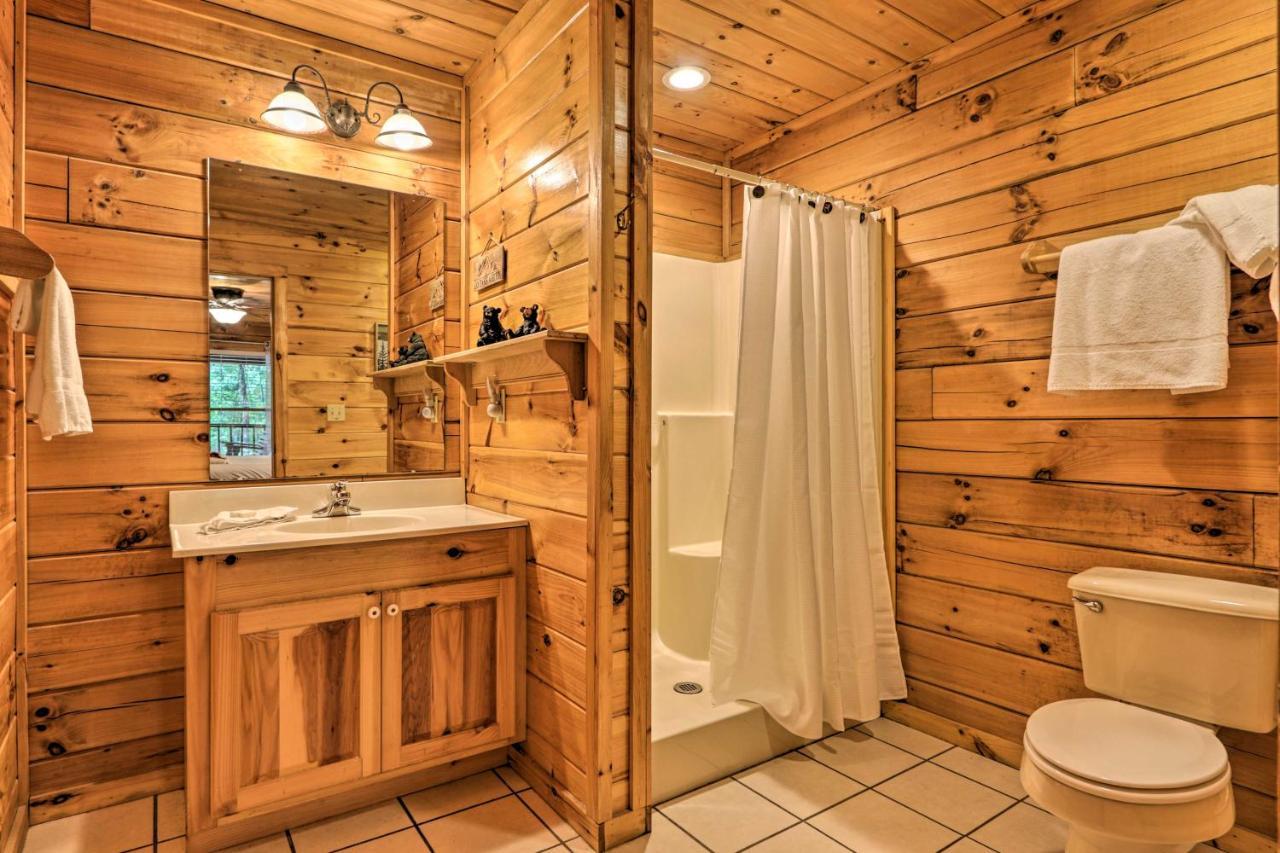 Cabin With Deck And Fireplace Less Than 3 Mi To Dollywood! ピジョンフォージ エクステリア 写真